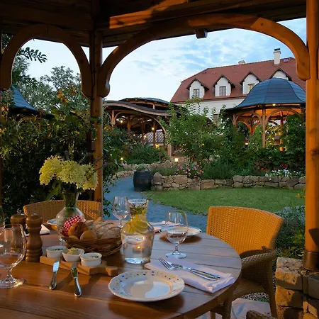 Babiccina Zahrada & Restaurant Prŭhonice