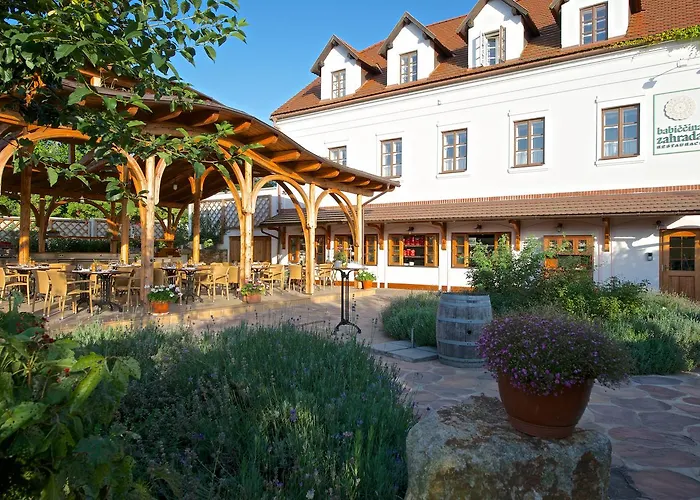 Babiccina Zahrada & Restaurant بيت ضيافة